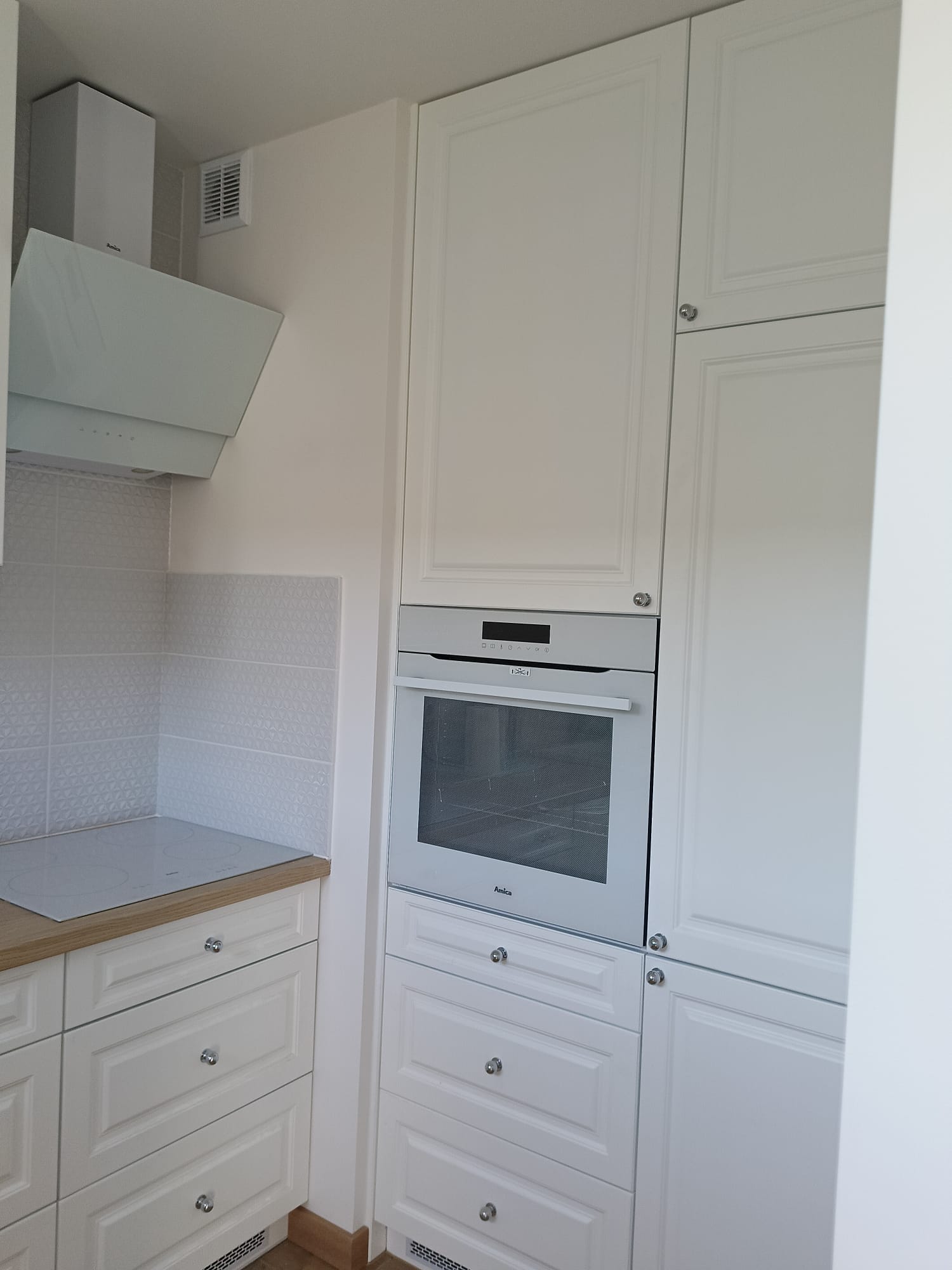 Przygotowanie ściany pod tapetę